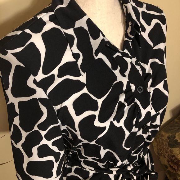 Ladies wrap dress - Picture 2 of 4